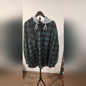 Mens Green and Black Plaid Button-Up Shirt With Hood